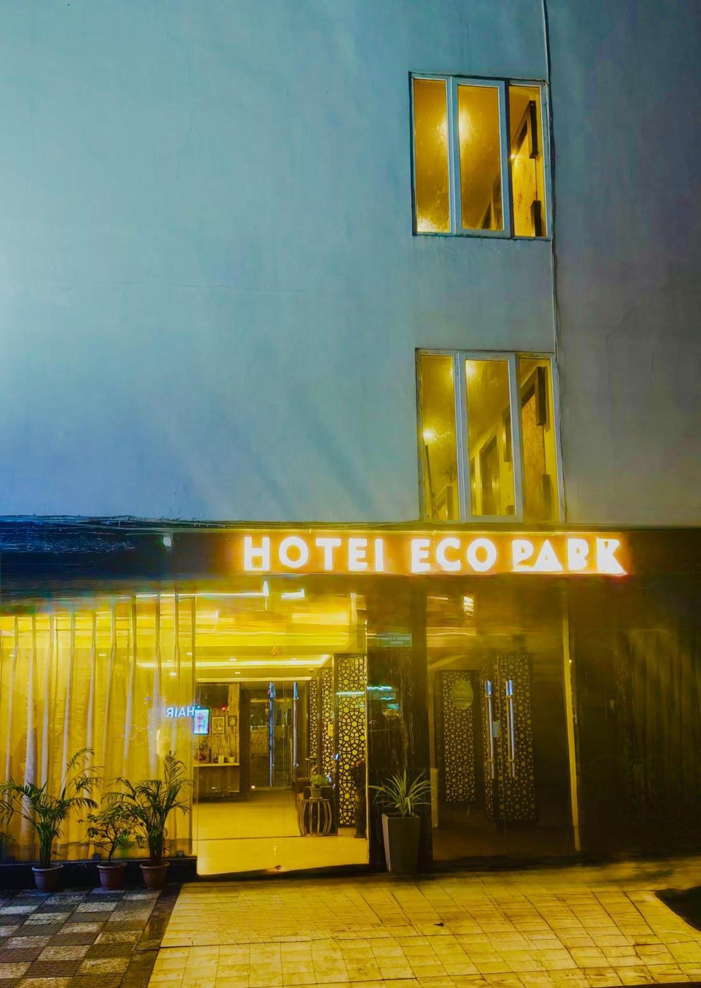Hotel Eco Park New Town Екстериор снимка